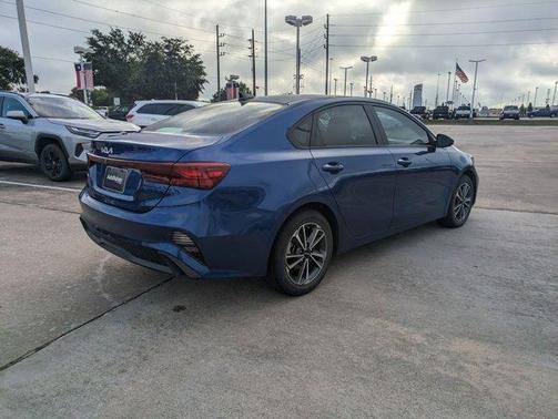 2022 Kia Forte LXS