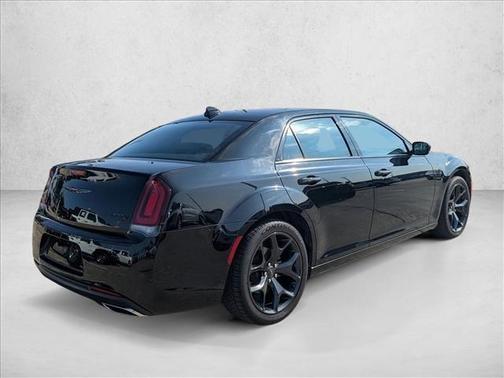 2021 Chrysler 300 S