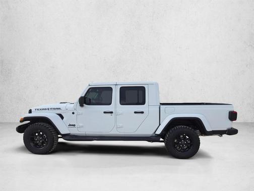 Bright White Clearcoat 2026 Jeep Gladiator Texas Trail