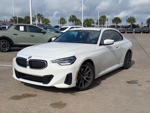 Alpine White 2024 BMW 230 i