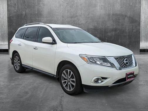 2016 Nissan Pathfinder SV