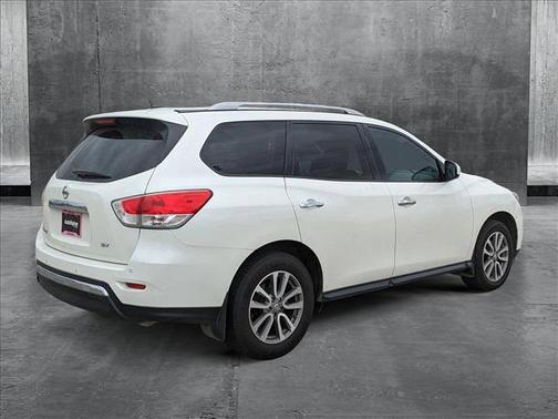 2016 Nissan Pathfinder SV