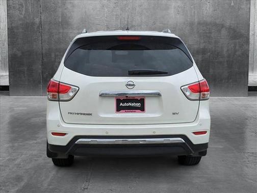 2016 Nissan Pathfinder SV