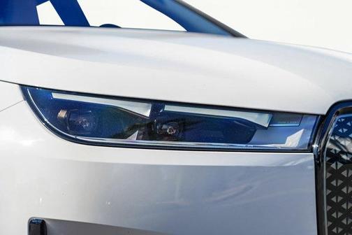 2025 BMW iX xDrive50