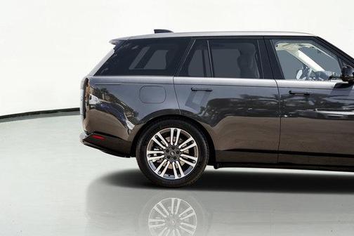 2023 Land Rover Range Rover P530 SE