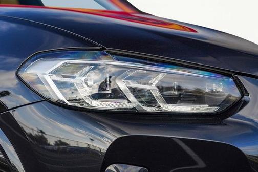 2025 BMW X4 xDrive30i