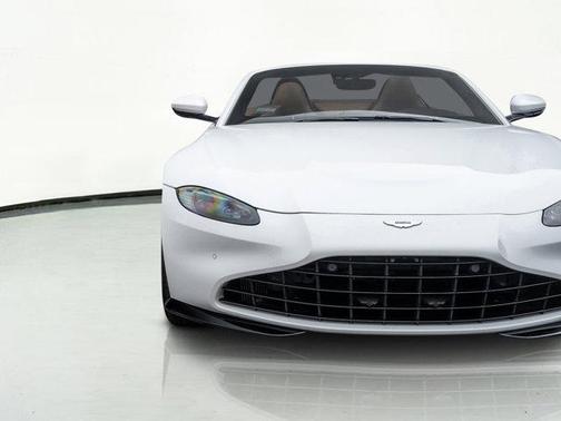 2021 Aston Martin Vantage Base