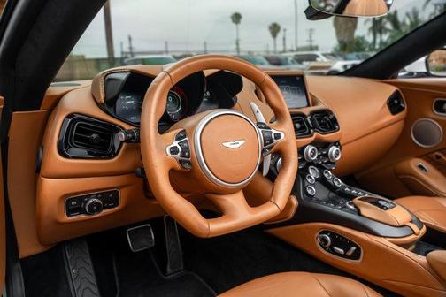 2021 Aston Martin Vantage Base
