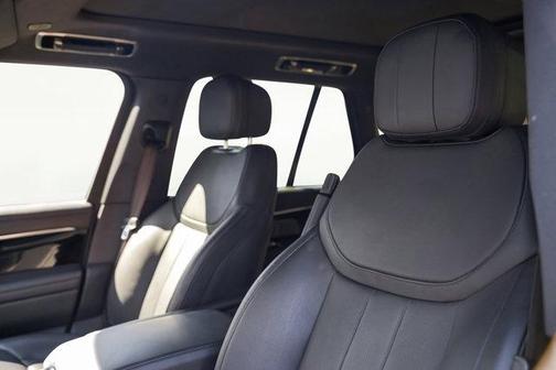 2023 Land Rover Range Rover P530 SE