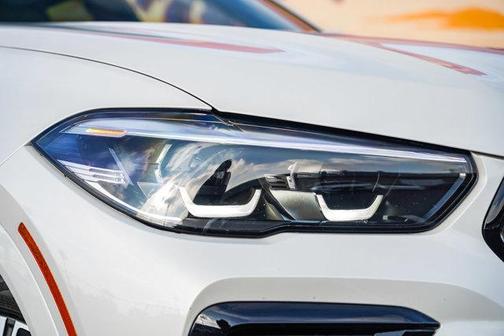 2023 BMW X6 xDrive40i