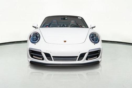 2018 Porsche 911 Carrera 4 GTS