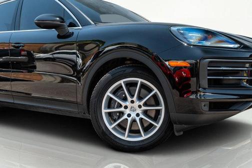 2024 Porsche Cayenne Base