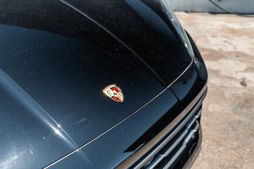 2024 Porsche Cayenne Base
