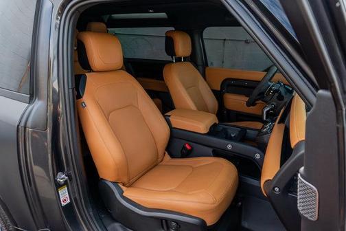 2024 Land Rover Defender 90 P525 Carpathian Edition