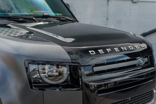 2024 Land Rover Defender 90 P525 Carpathian Edition