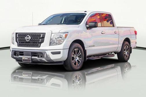 2021 Nissan Titan SV