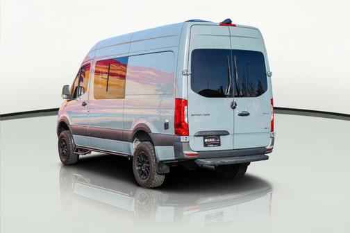 2023 Mercedes-Benz Sprinter 2500 Crew 144 WB