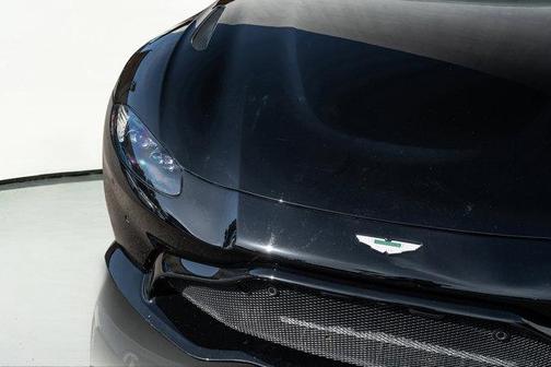 2021 Aston Martin Vantage Base