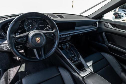 2022 Porsche 911 Carrera