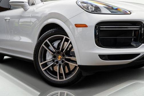 2022 Porsche Cayenne Turbo