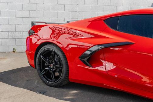 2025 Chevrolet Corvette Stingray w/2LT
