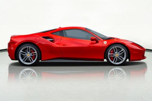 2016 Ferrari 488 GTB Base