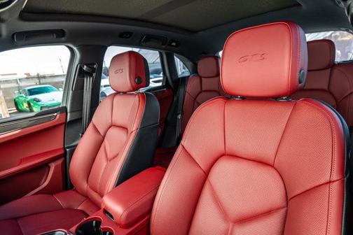 2024 Porsche Macan GTS