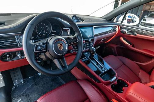 2024 Porsche Macan GTS