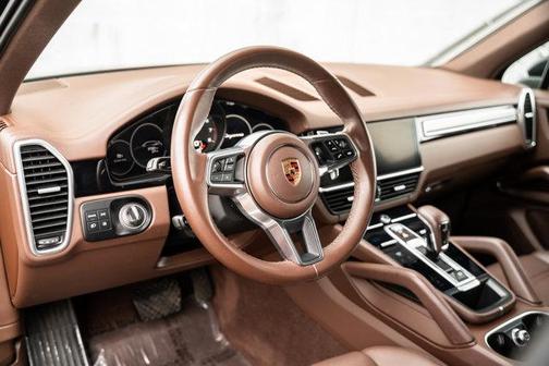 2023 Porsche Cayenne Platinum Edition