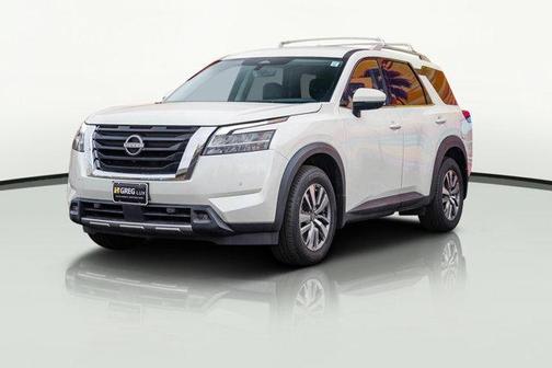 2023 Nissan Pathfinder SL FWD