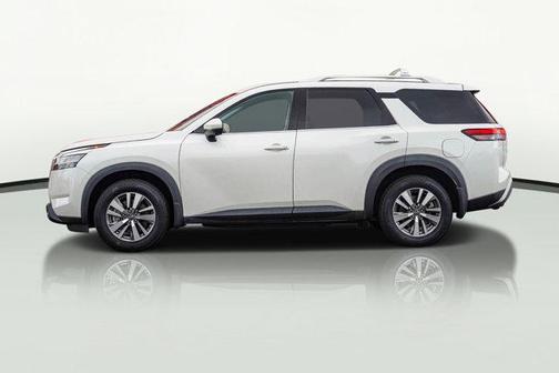 2023 Nissan Pathfinder SL FWD