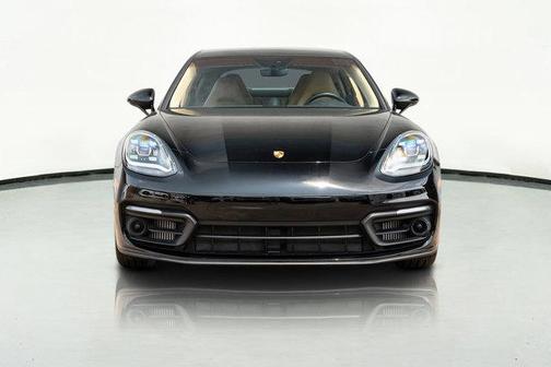 2022 Porsche Panamera 4