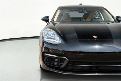 2022 Porsche Panamera 4