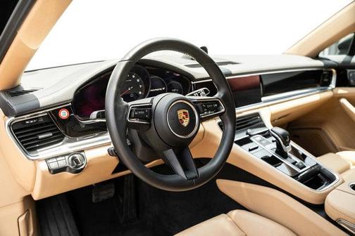 2022 Porsche Panamera 4