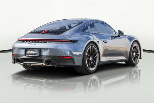 2025 Porsche 911 Carrera