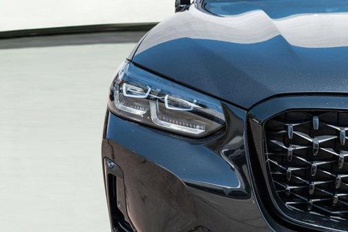 2023 BMW X4 xDrive30i