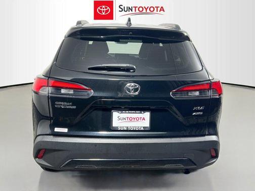 2024 Toyota Corolla Cross XLE