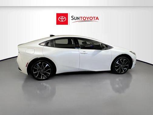 Wind Chill Pearl 2024 Toyota Prius Prime XSE