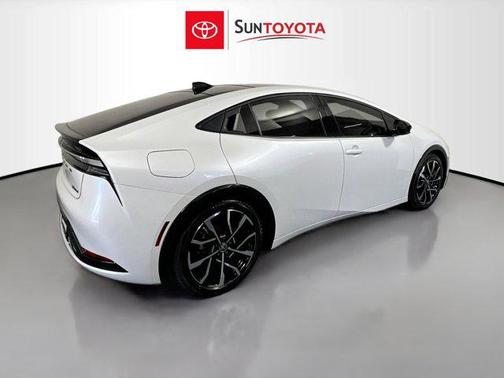 Wind Chill Pearl 2024 Toyota Prius Prime XSE