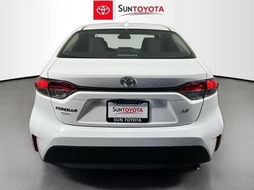 Ice Cap 2025 Toyota Corolla LE