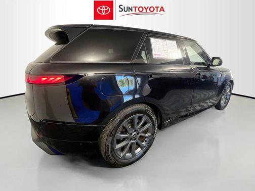 2024 Land Rover Range Rover Sport SE