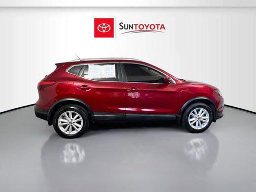 Scarlet Ember Tintcoat 2019 Nissan Rogue Sport SV