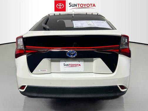 2019 Toyota Prius LE