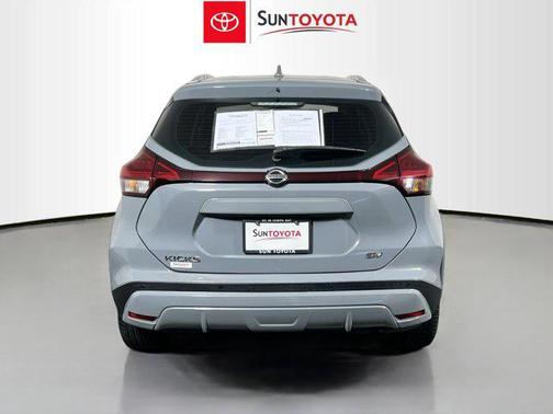 2021 Nissan Kicks SV