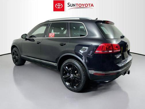 2017 Volkswagen Touareg V6 Wolfsburg Edition