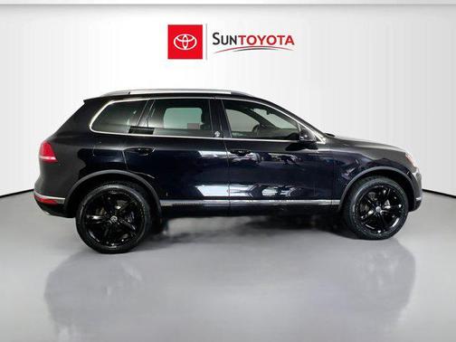 2017 Volkswagen Touareg V6 Wolfsburg Edition