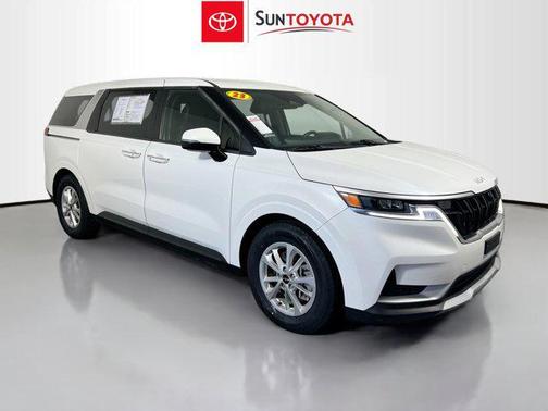 2023 Kia Carnival LX