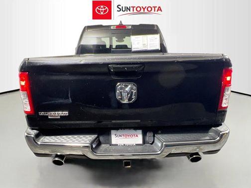 Diamond Black Crystal Pearlcoat 2021 RAM 1500 Big Horn/Lone Star