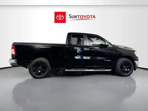 Diamond Black Crystal Pearlcoat 2021 RAM 1500 Big Horn/Lone Star