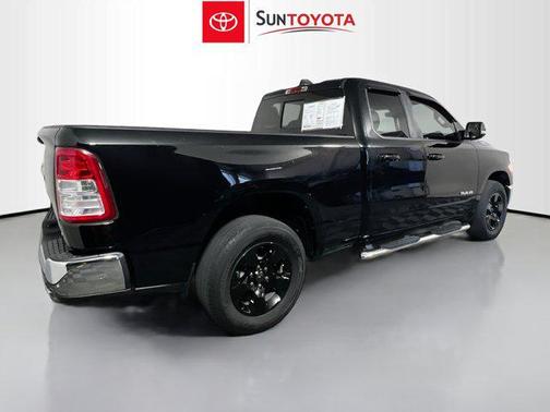 Diamond Black Crystal Pearlcoat 2021 RAM 1500 Big Horn/Lone Star